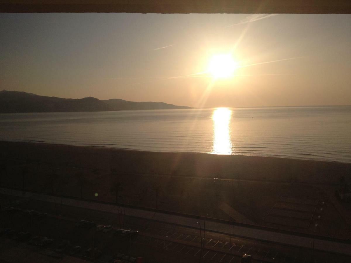 Holidays P14 Sea View Емпуриабрава Екстериор снимка